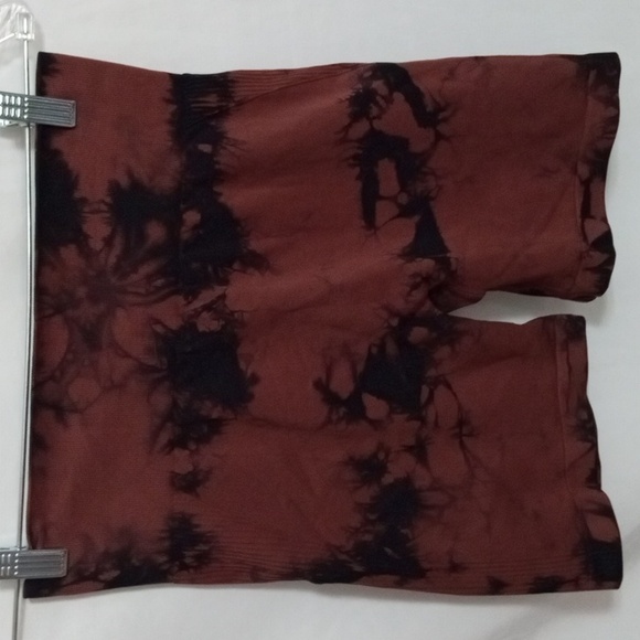 Set Of 4 Tie Dye Yoga Workout Shorts - Picture 6 of 13